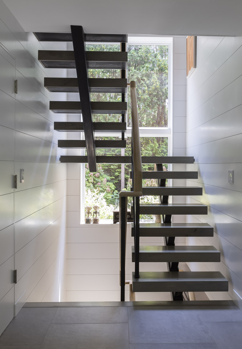 Photo of construction by Ronald Webb Builder.